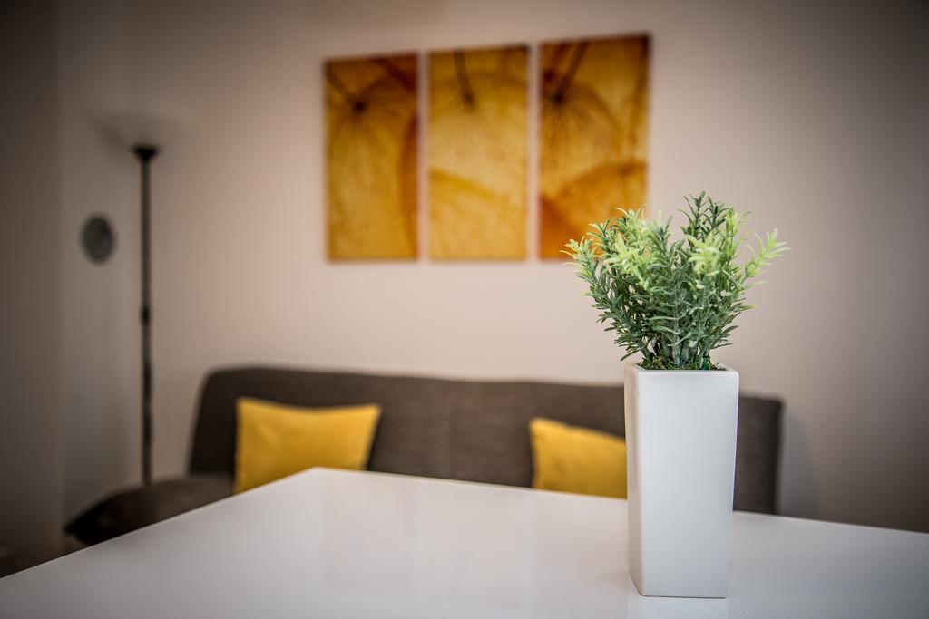 Apartment Roko Осиек Экстерьер фото