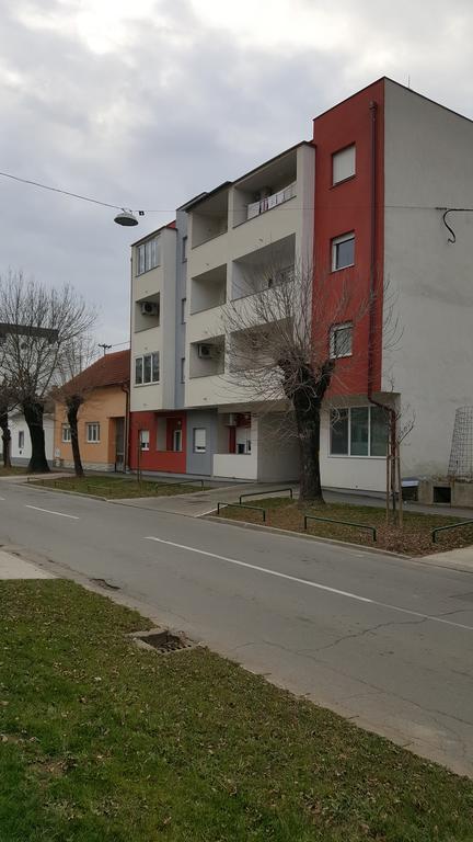 Apartment Roko Осиек Экстерьер фото