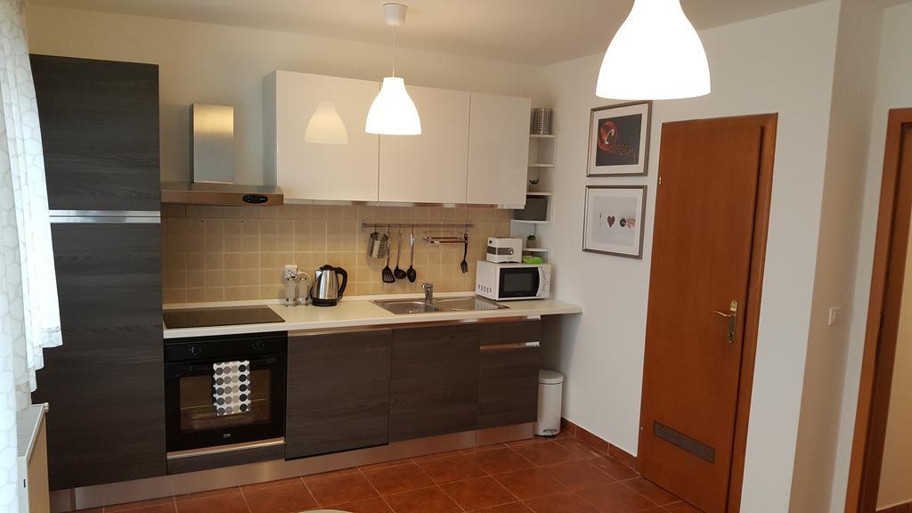 Apartment Roko Осиек Экстерьер фото