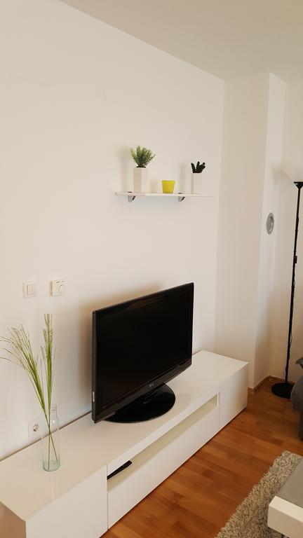 Apartment Roko Осиек Экстерьер фото